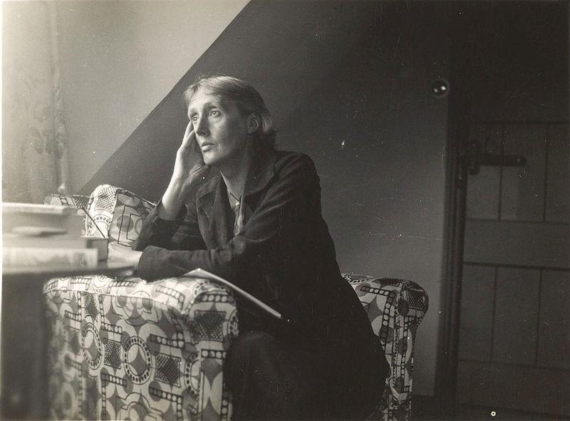 Virginia_Woolf_at_Monk’s_house