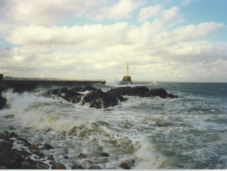 Rough Seas at the South Breakwater.